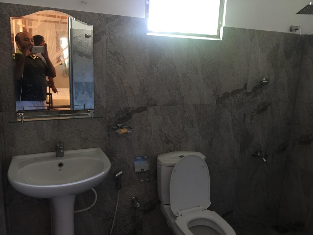 Unawatuna Backpacker Lodge Kamer foto