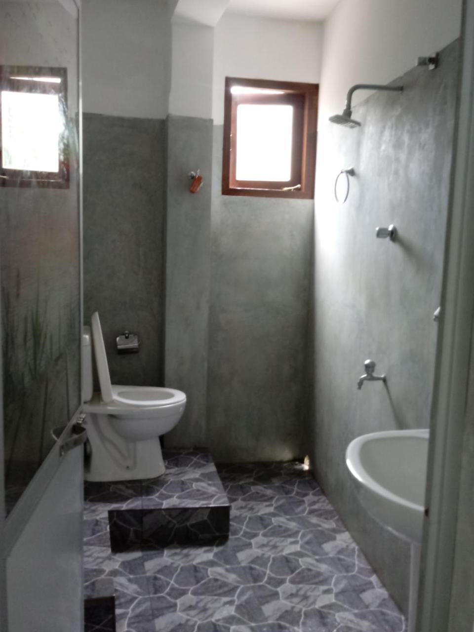 Unawatuna Backpacker Lodge Buitenkant foto