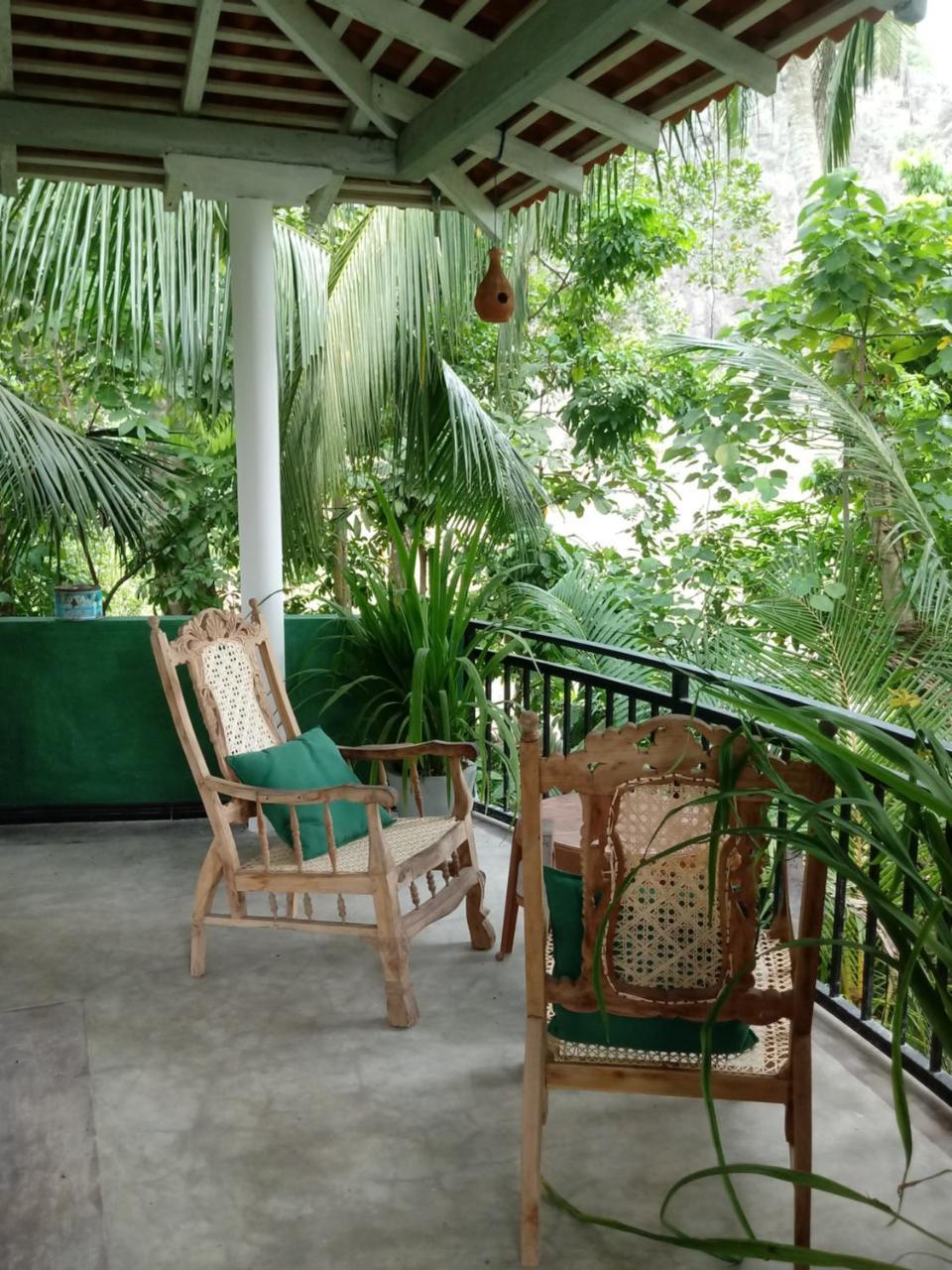 Unawatuna Backpacker Lodge Buitenkant foto