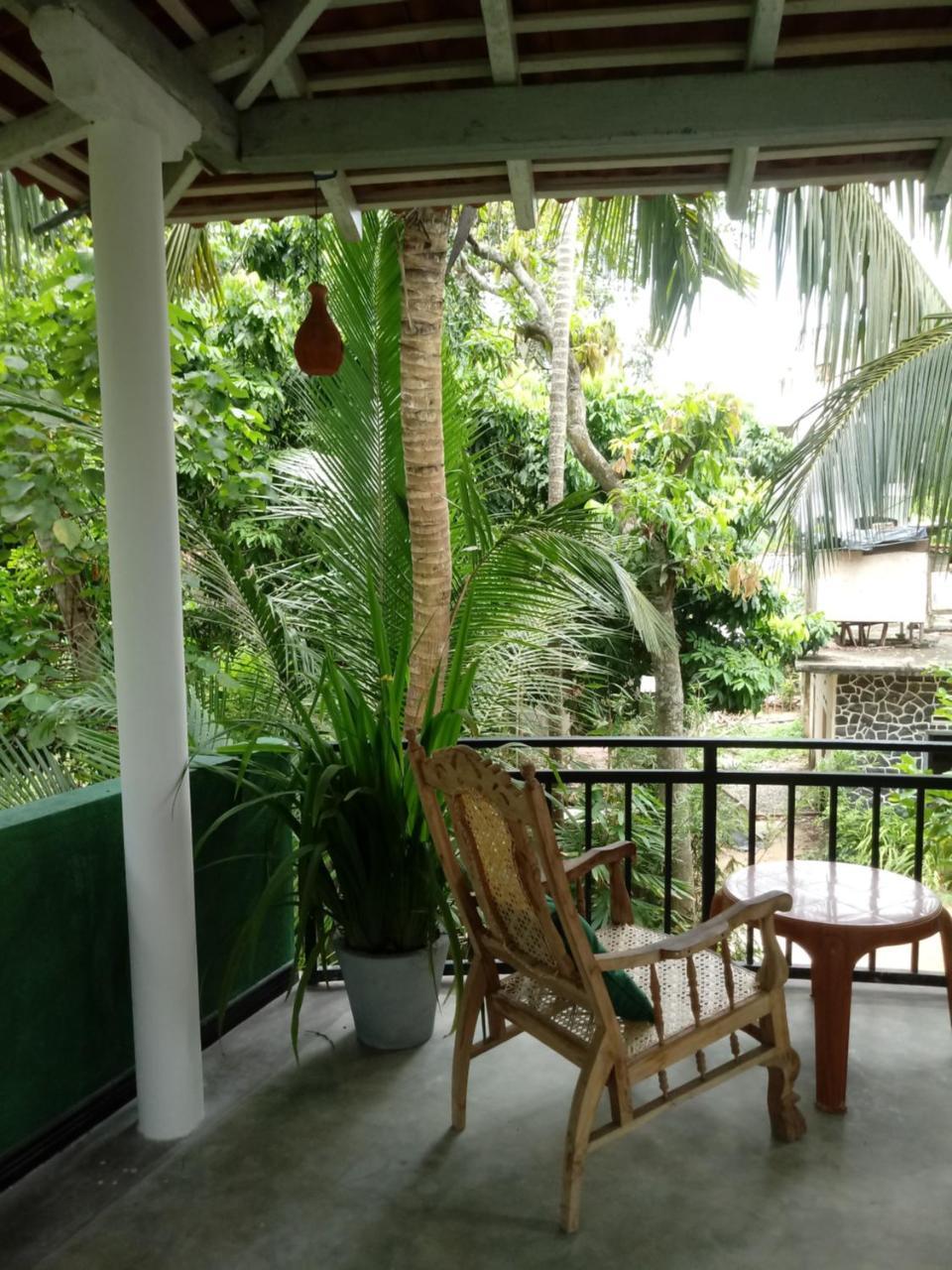 Unawatuna Backpacker Lodge Buitenkant foto