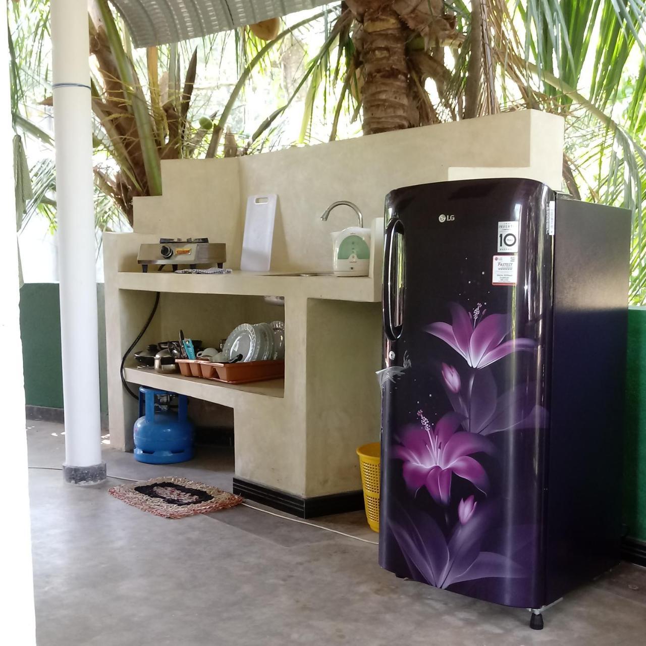 Unawatuna Backpacker Lodge Buitenkant foto